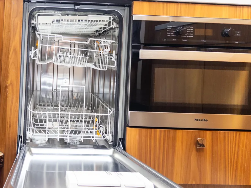 Slide: The Image of Sunseeker Predator 74 2020 - 57