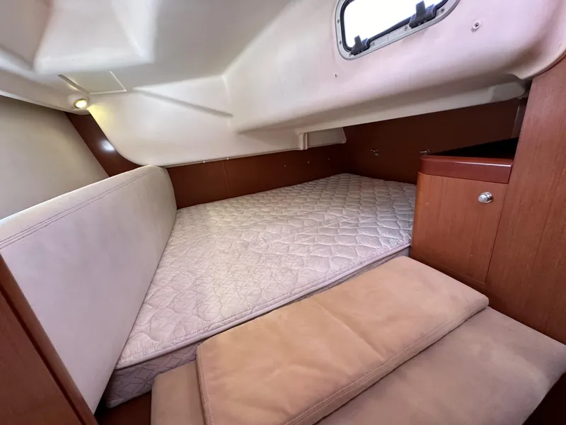 Slide: The Image of Beneteau Oceanis 40 2011 - 62