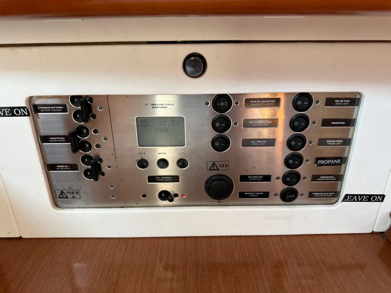 Slide: The Image of Beneteau Oceanis 40 2011 - 69