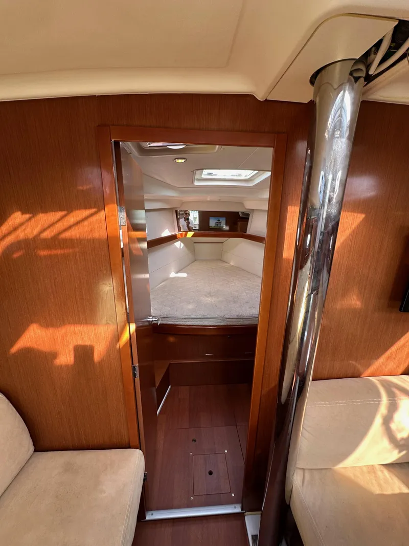 Slide: The Image of Beneteau Oceanis 40 2011 - 77