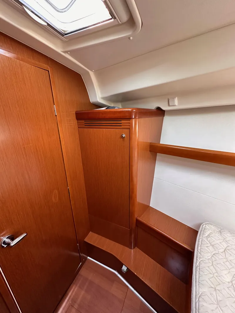 Slide: The Image of Beneteau Oceanis 40 2011 - 81