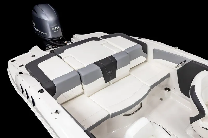 Slide: The Image of 2025 Chaparral 19 SSi OB boat interior with Yamaha 115 outboard motor. - 16