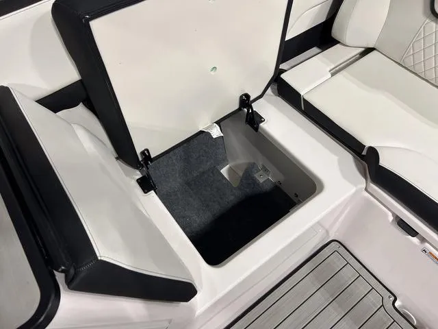 Slide: The Image of Yamaha 252S 2025 - 11