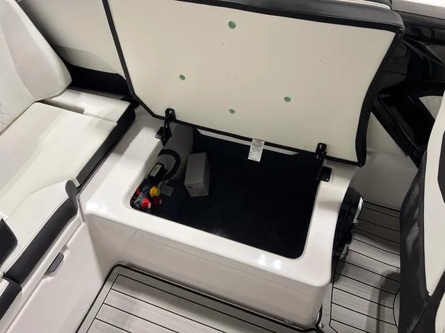 Slide: The Image of Yamaha 252S 2025 - 12