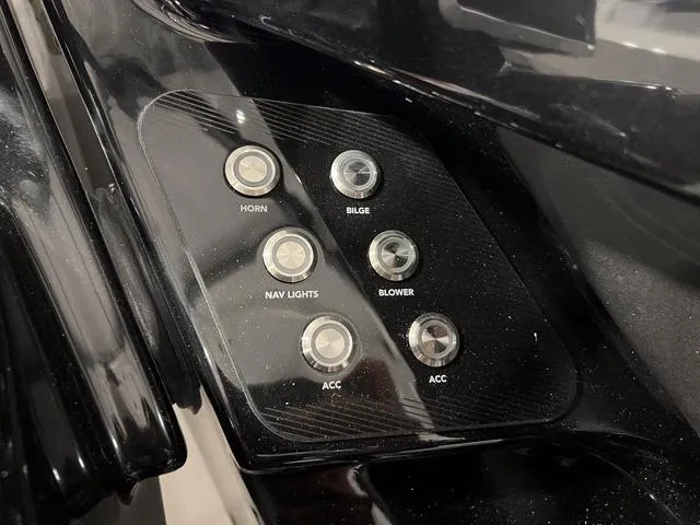 Slide: The Image of Yamaha 252S 2025 - 22