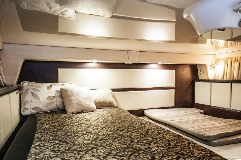 Slide: The Image of MId SR Looking AFT - 41