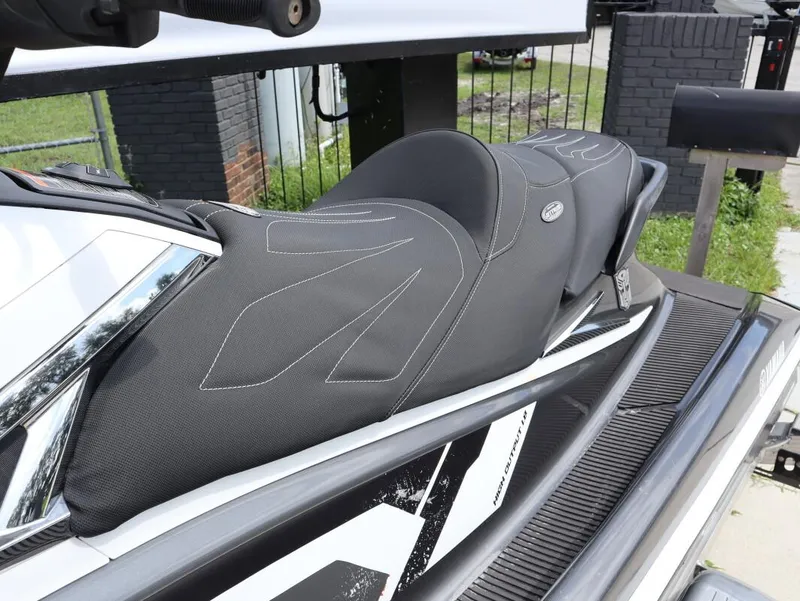 Slide: The Image of Yamaha VXR 2017 - 11