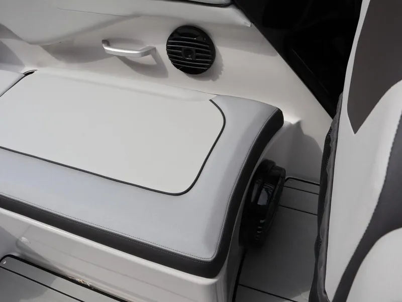 Slide: The Image of Yamaha 252XE 2025 - 13