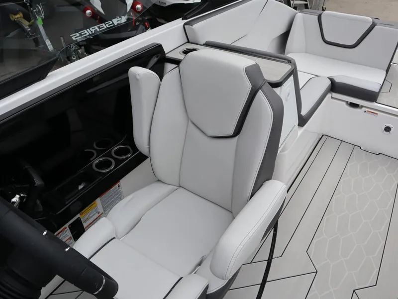 Slide: The Image of Yamaha 252XE 2025 - 16