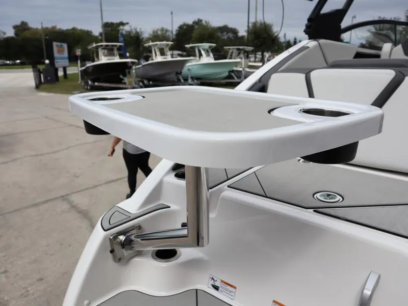 Slide: The Image of Yamaha 252XE 2025 - 6