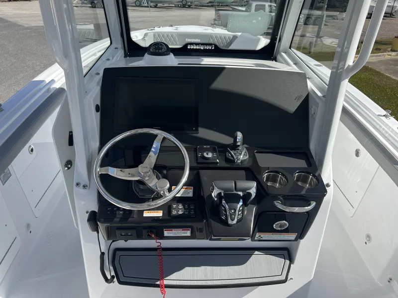 Slide: The Image of Everglades 285 CC 2025 - 7