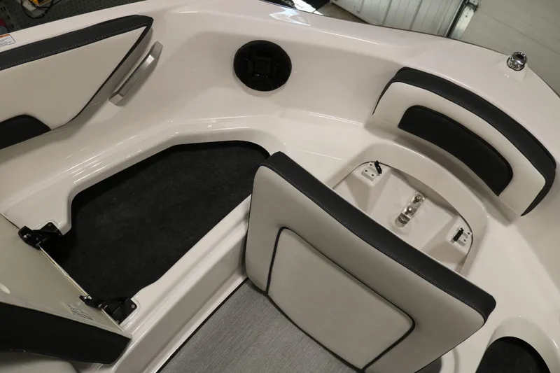 Slide: The Image of Yamaha AR195 2025 - 11