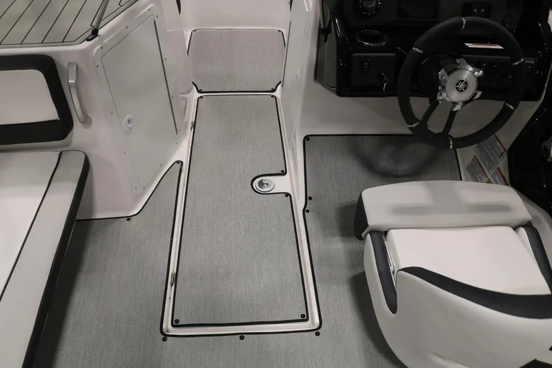 Slide: The Image of Yamaha AR195 2025 - 13