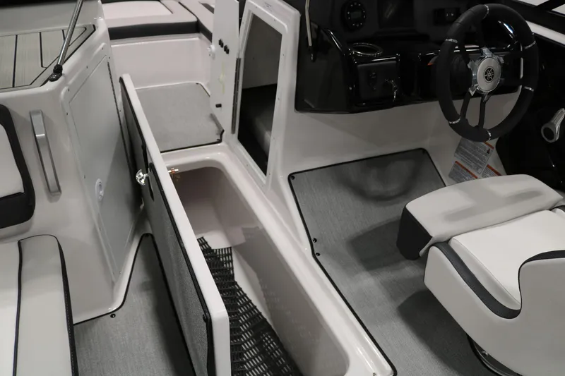 Slide: The Image of Yamaha AR195 2025 - 14