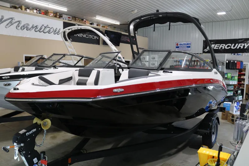 Slide: The Image of Yamaha AR195 2025 - 2