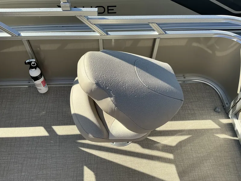 Slide: The Image of Tahoe Sport - 21 FT 21 REAR FISH 2025 - 8