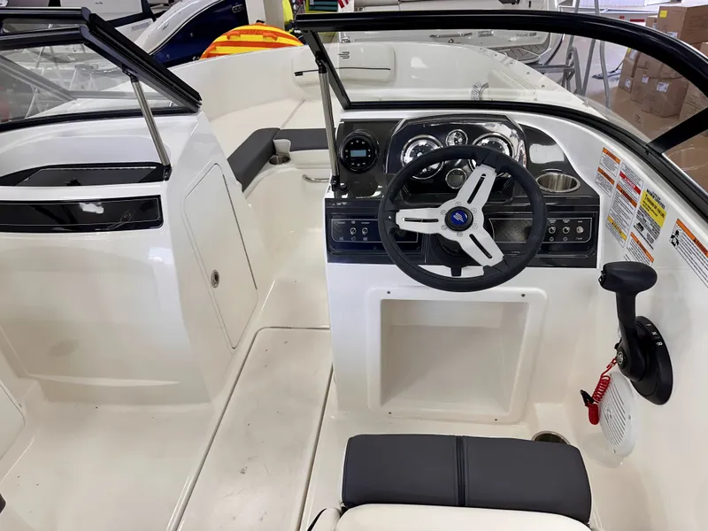Slide: The Image of Bayliner VR4 Bowrider OB 2025 - 16