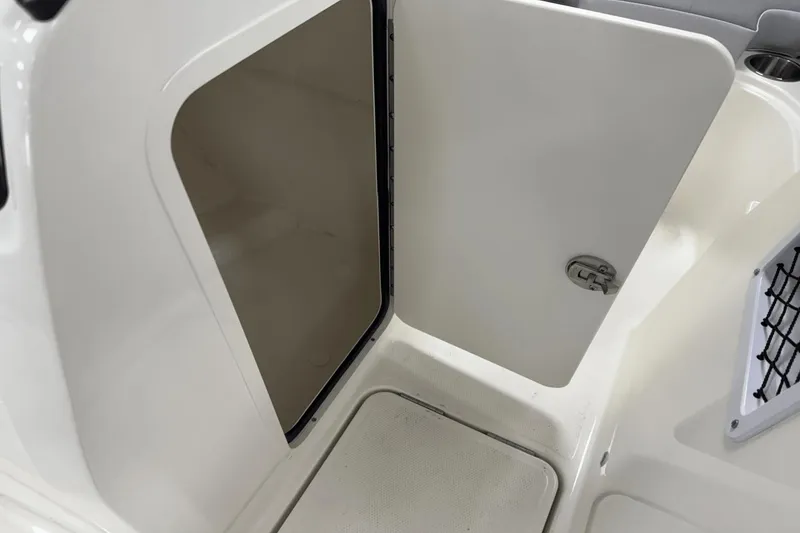 Slide: The Image of Bayliner VR4 Bowrider OB 2025 - 14