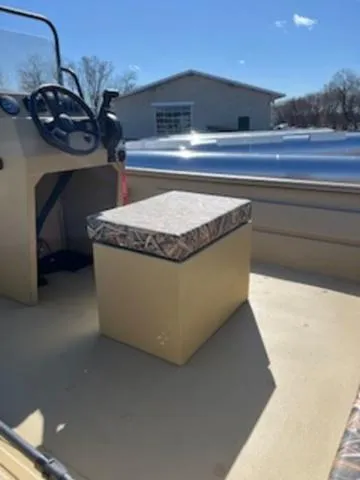 Slide: The Image of Lowe Roughneck RX1870 Pathfinder 2025 - 6