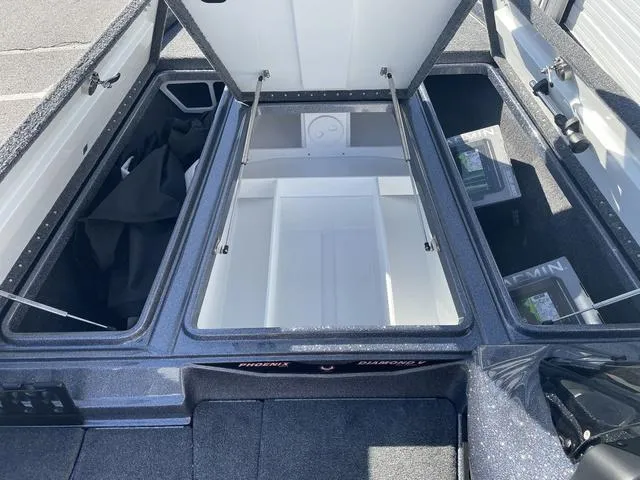 Slide: The Image of Phoenix Bass Boat 721 ZXL 2025 - 10