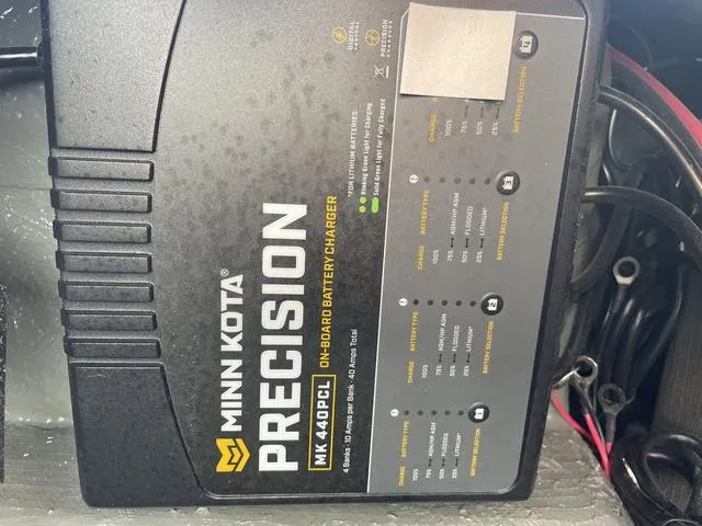 Slide: The Image of Phoenix Bass Boat 721 ZXL 2025 - 20