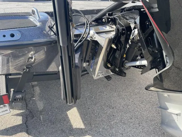 Slide: The Image of Phoenix Bass Boat 721 ZXL 2025 - 3