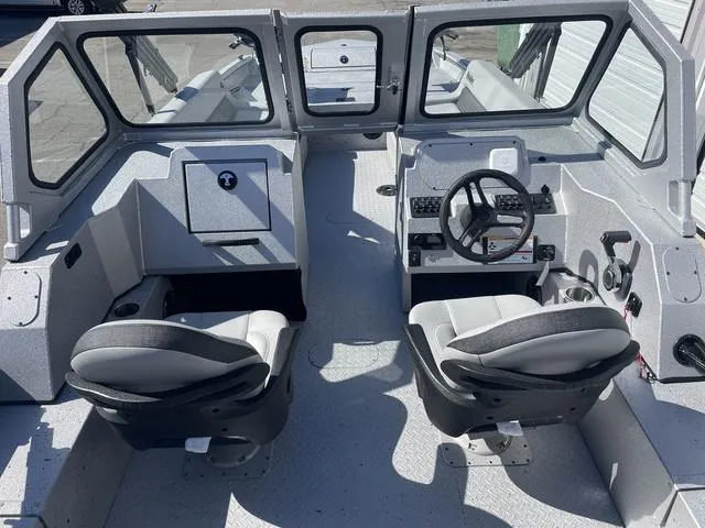 Slide: The Image of SeaArk Easy cat 2025 - 15