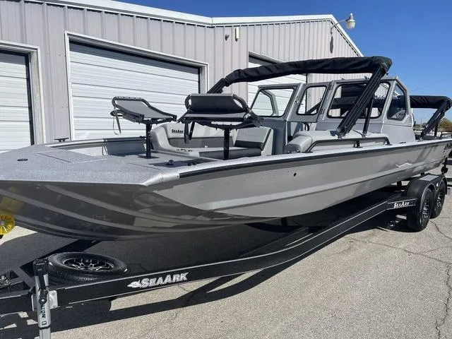 Slide: The Image of SeaArk Easy cat 2025 - 5