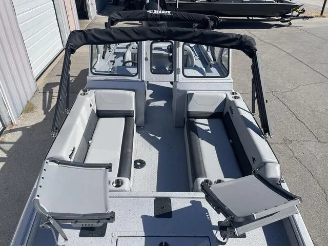 Slide: The Image of SeaArk Easy cat 2025 - 7