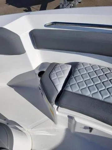 Slide: The Image of NauticStar 222 Offshore 2025 - 10