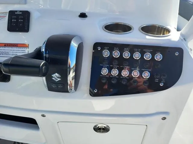 Slide: The Image of NauticStar 222 Offshore 2025 - 26