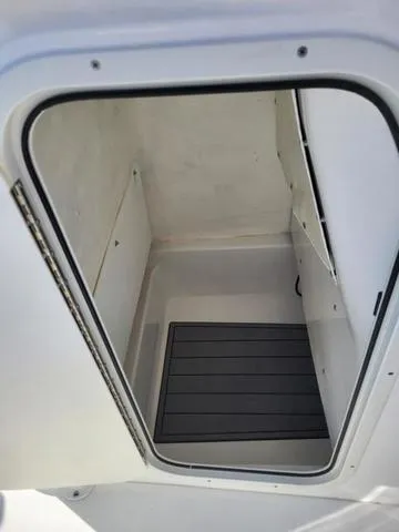 Slide: The Image of NauticStar 222 Offshore 2025 - 28