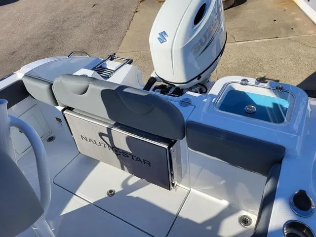 Slide: The Image of NauticStar 222 Offshore 2025 - 37