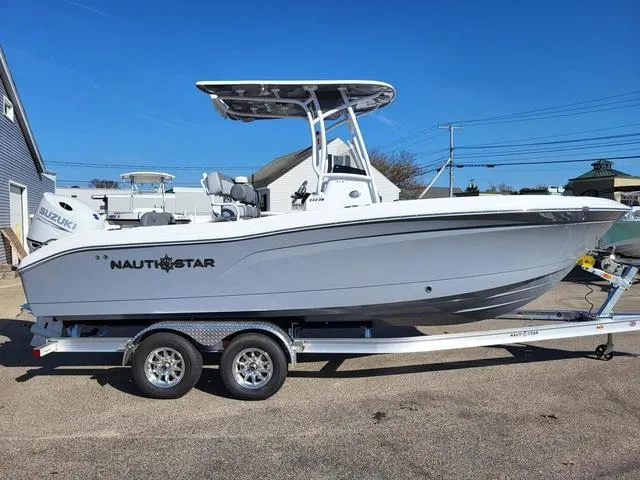 Slide: The Image of NauticStar 222 Offshore 2025 - 4