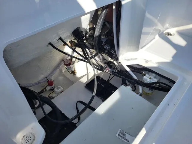 Slide: The Image of NauticStar 222 Offshore 2025 - 40