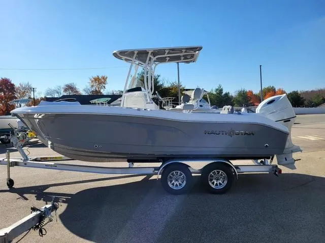 Slide: The Image of NauticStar 222 Offshore 2025 - 6