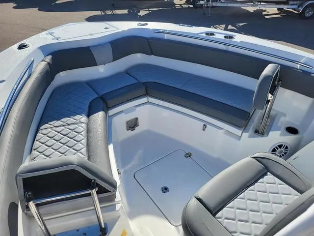 Slide: The Image of NauticStar 222 Offshore 2025 - 9