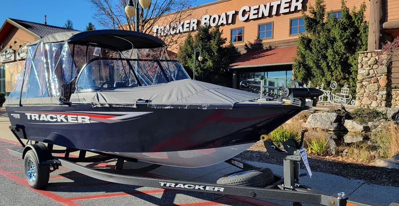 Slide: The Image of 2025 Tracker Pro Guide V-175 Combo boat at Tracker Boat Center. - 4