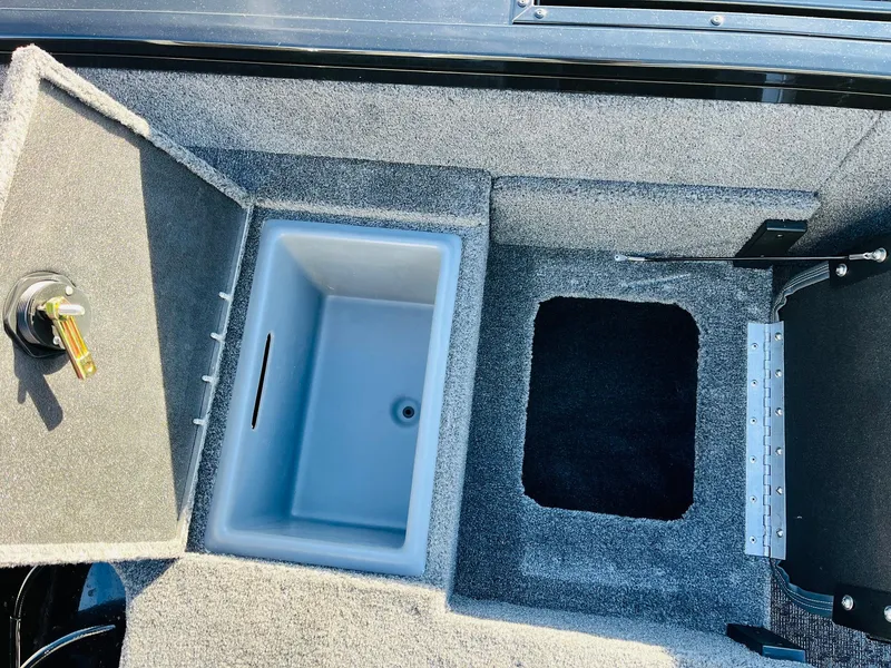 Slide: The Image of Tracker Targa V-18 Combo 2025 - 51