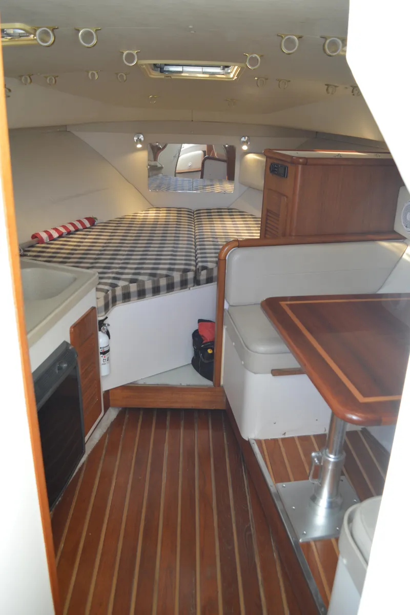 Slide: The Image of Pursuit 3000 Express - Salon (2) - 38