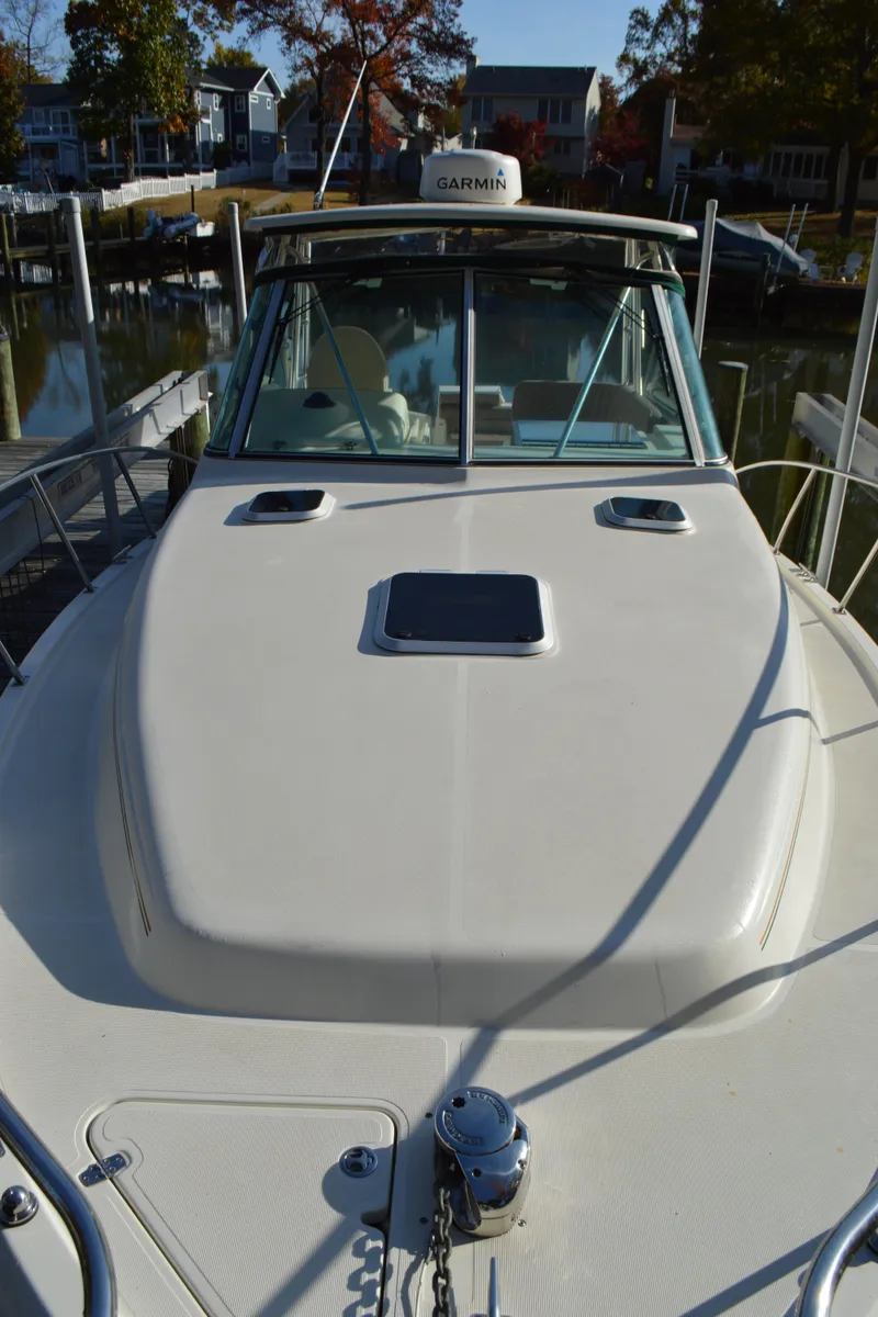 Slide: The Image of Pursuit 3000 Express - Foredeck (2)   - 4