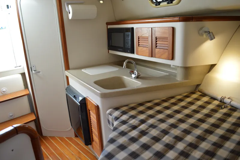 Slide: The Image of Pursuit 3000 Express - Galley - 43