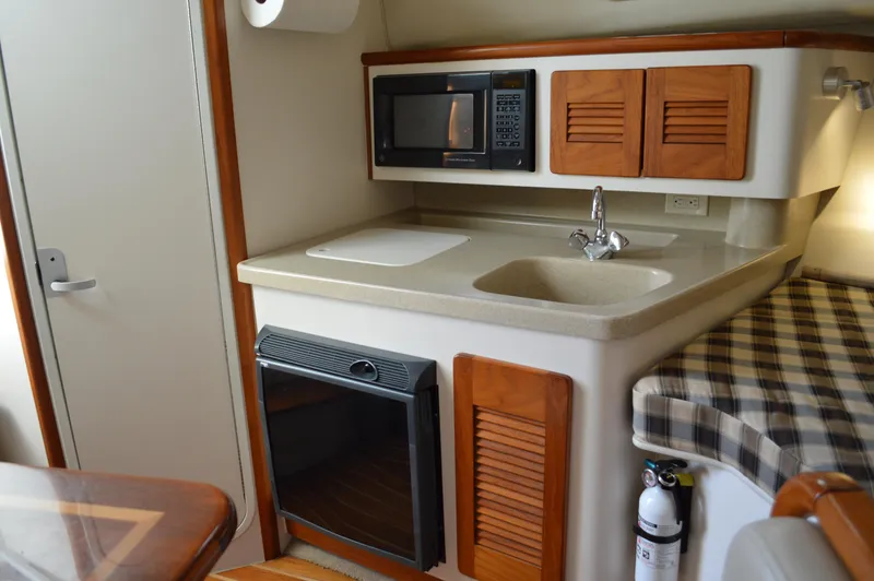 Slide: The Image of Pursuit 3000 Express - Galley (2) - 44