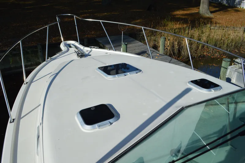 Slide: The Image of Pursuit 3000 Express - Foredeck (3) - 5