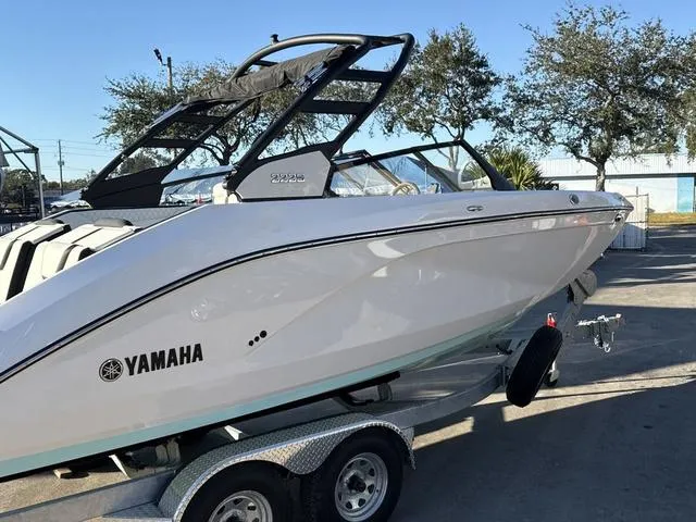 Slide: The Image of Yamaha 222S-WHITE-GALVANIZED 2025 - 14