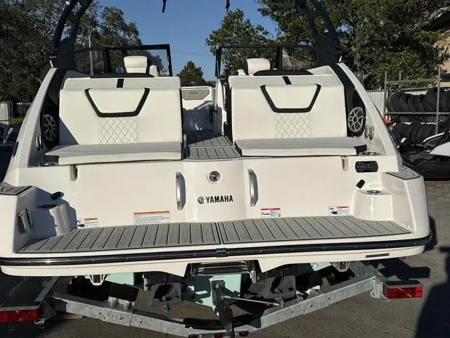 Slide: The Image of Yamaha 222S-WHITE-GALVANIZED 2025 - 15