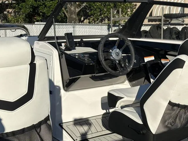 Slide: The Image of Yamaha 222S-WHITE-GALVANIZED 2025 - 17