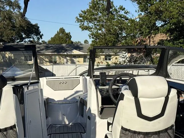 Slide: The Image of Yamaha 222S-WHITE-GALVANIZED 2025 - 18