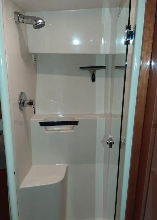 Slide: The Image of Shower area in 2009 Riviera 47 Enclosed Flybridge Series II yacht. - 24