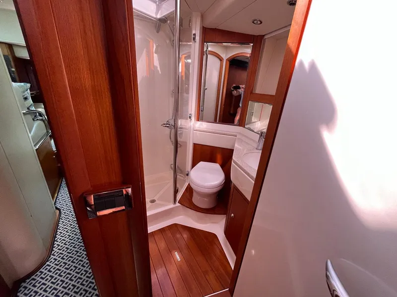 Slide: The Image of Guest, day head with shower stall - 33